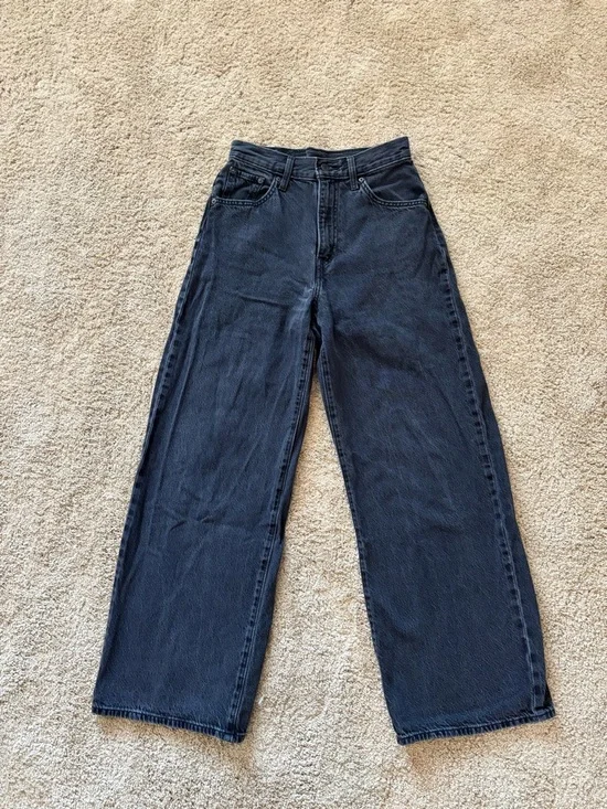 Levi's Women's Cinch Baggy Jeans - Picture 3 of 5